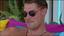 Love Island - Season 08 Episode 45
